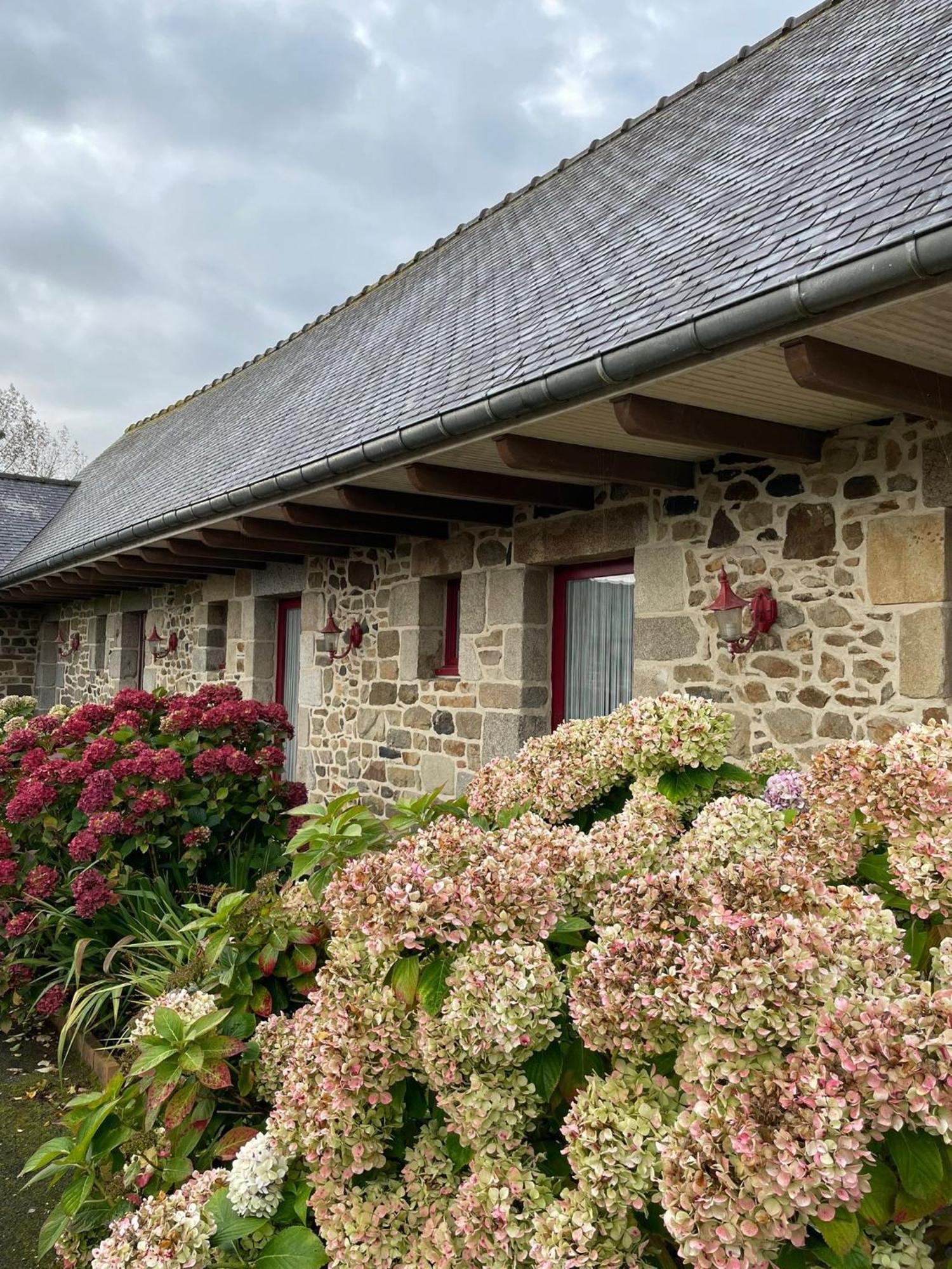 Hotel Les Voisins Beaucemaine Ploufragan Luaran gambar
