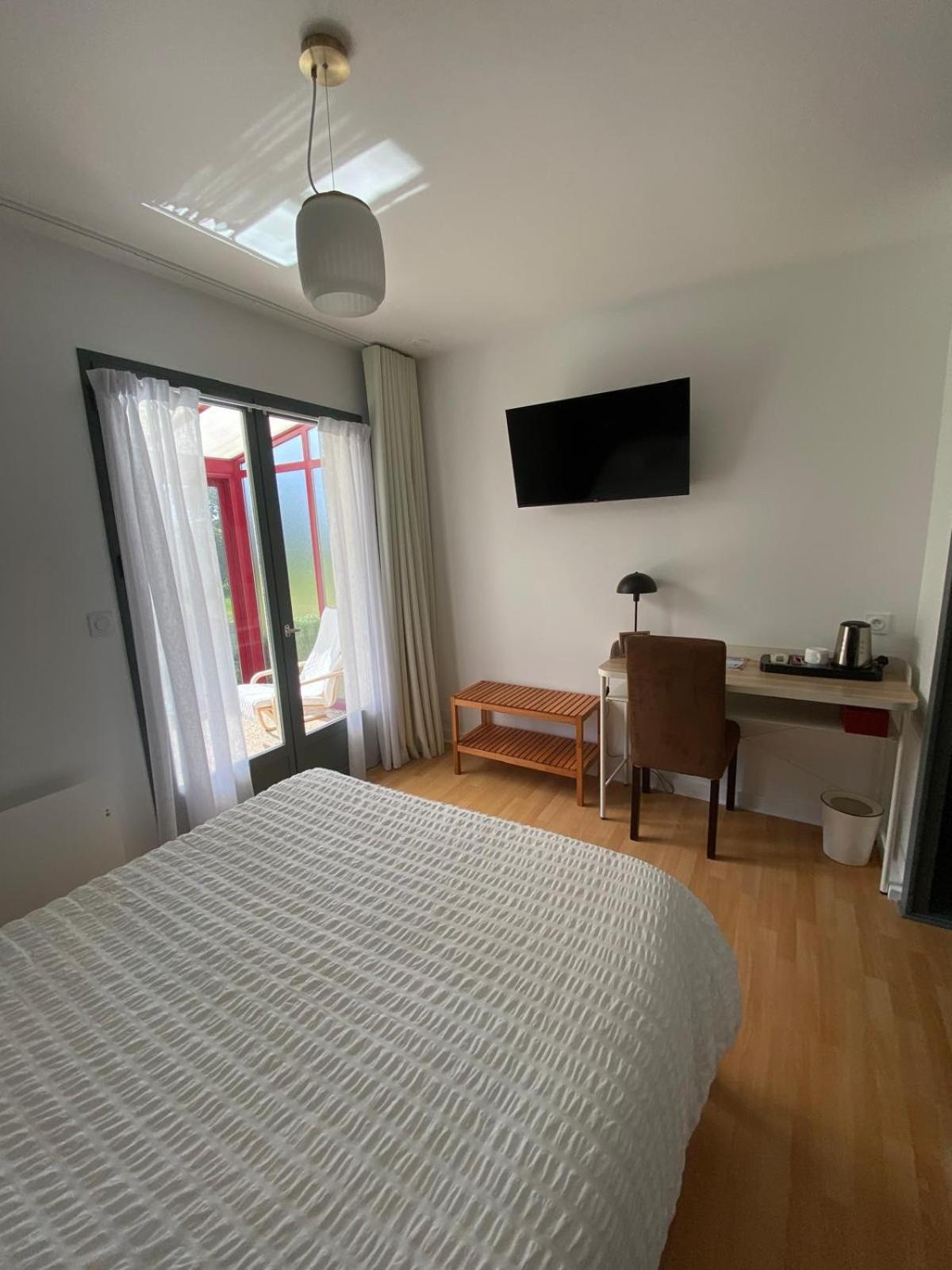 Hotel Les Voisins Beaucemaine Ploufragan Bilik gambar