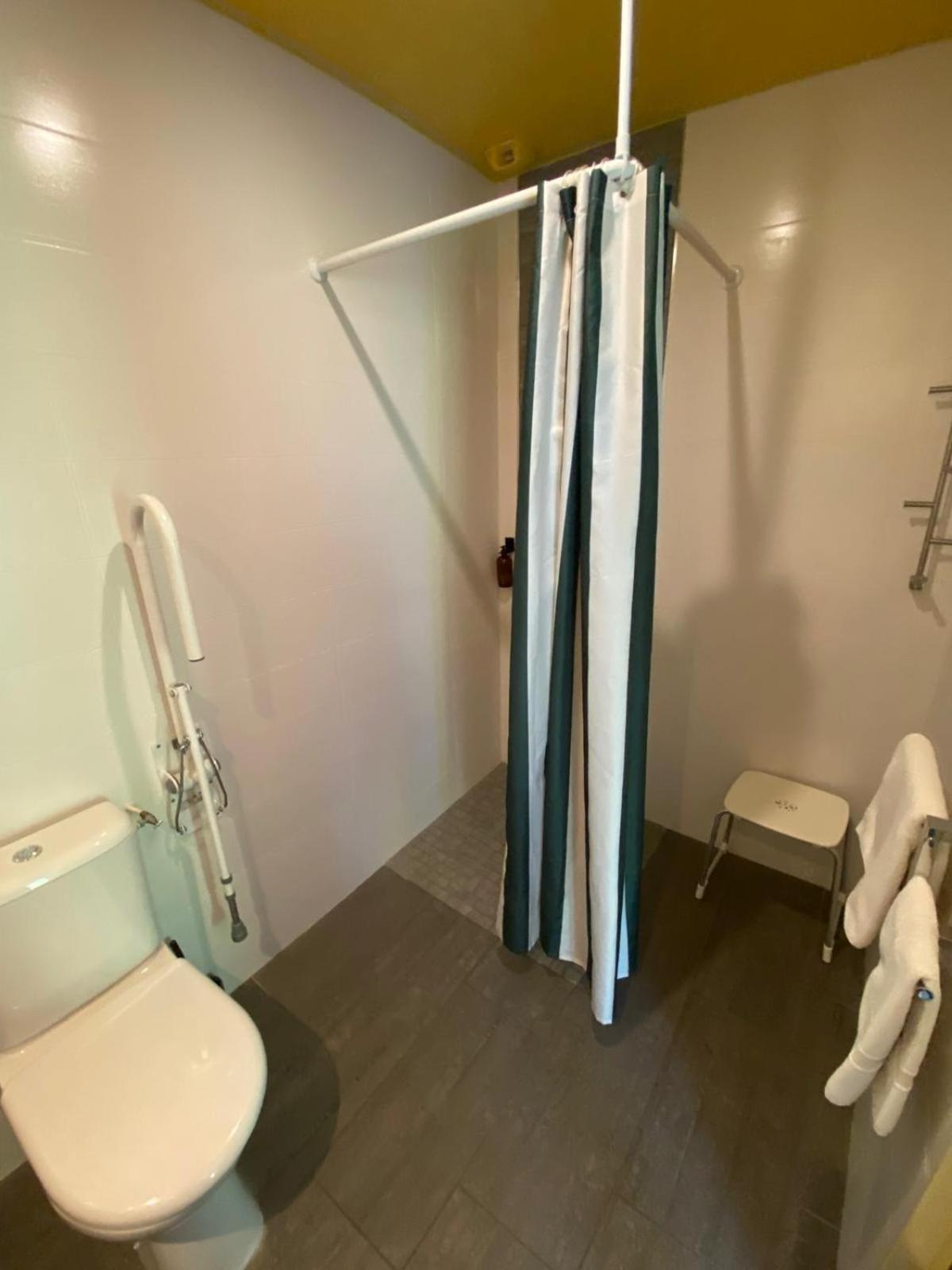 Hotel Les Voisins Beaucemaine Ploufragan Bilik gambar