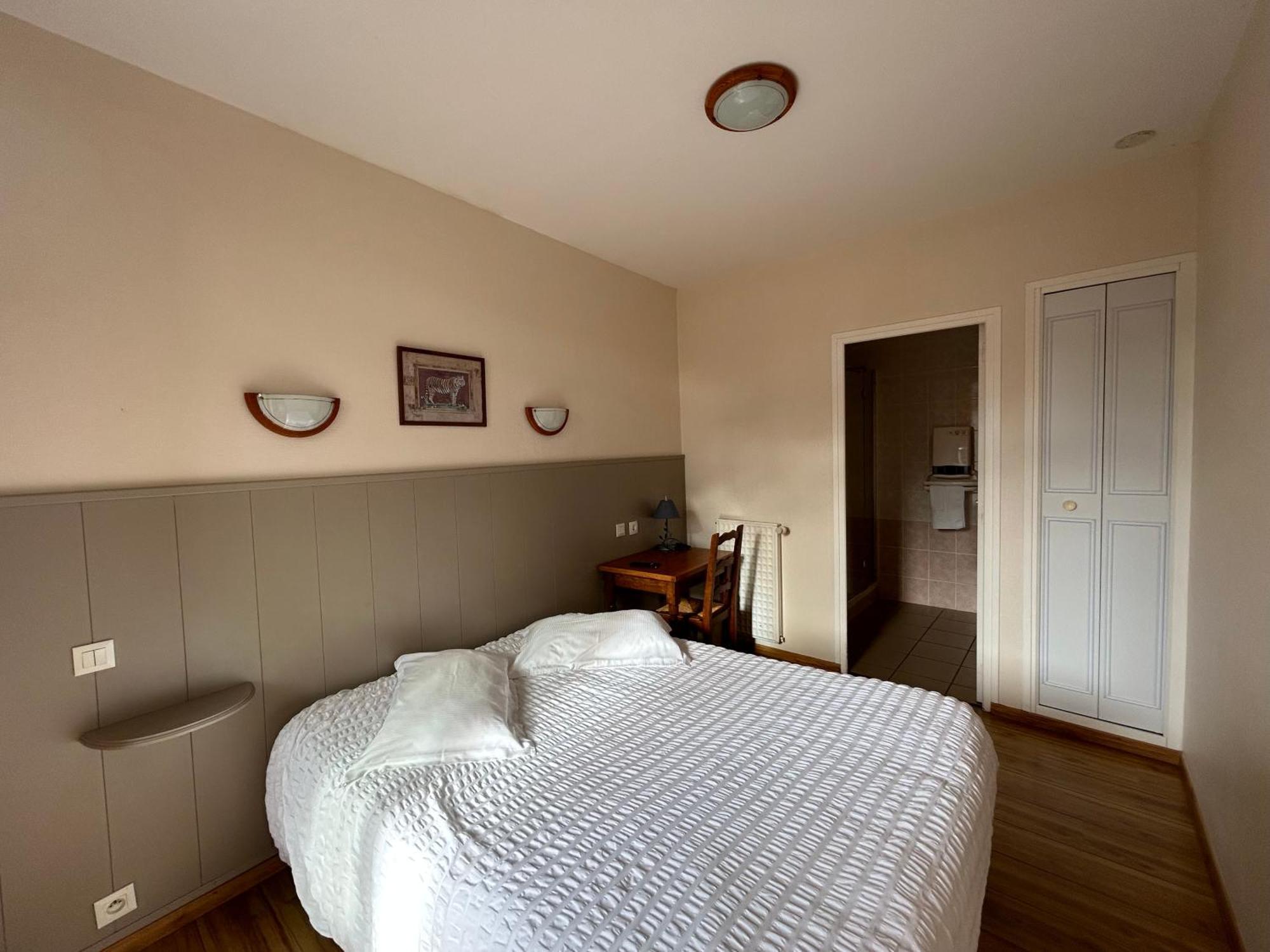 Hotel Les Voisins Beaucemaine Ploufragan Bilik gambar